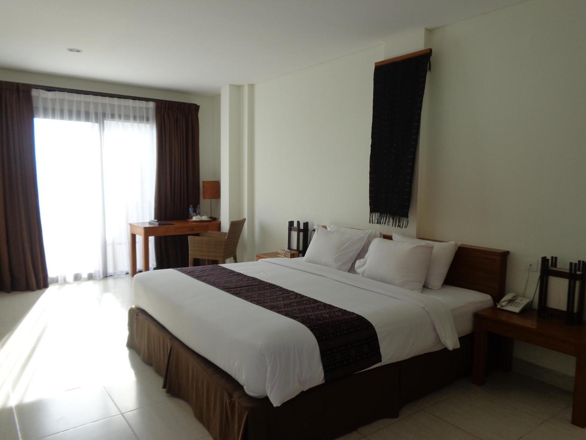 Luwansa Beach Hotel Labuan Bajo Eksteriør billede