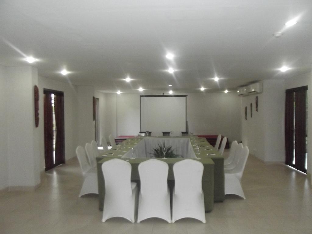 Luwansa Beach Hotel Labuan Bajo Eksteriør billede