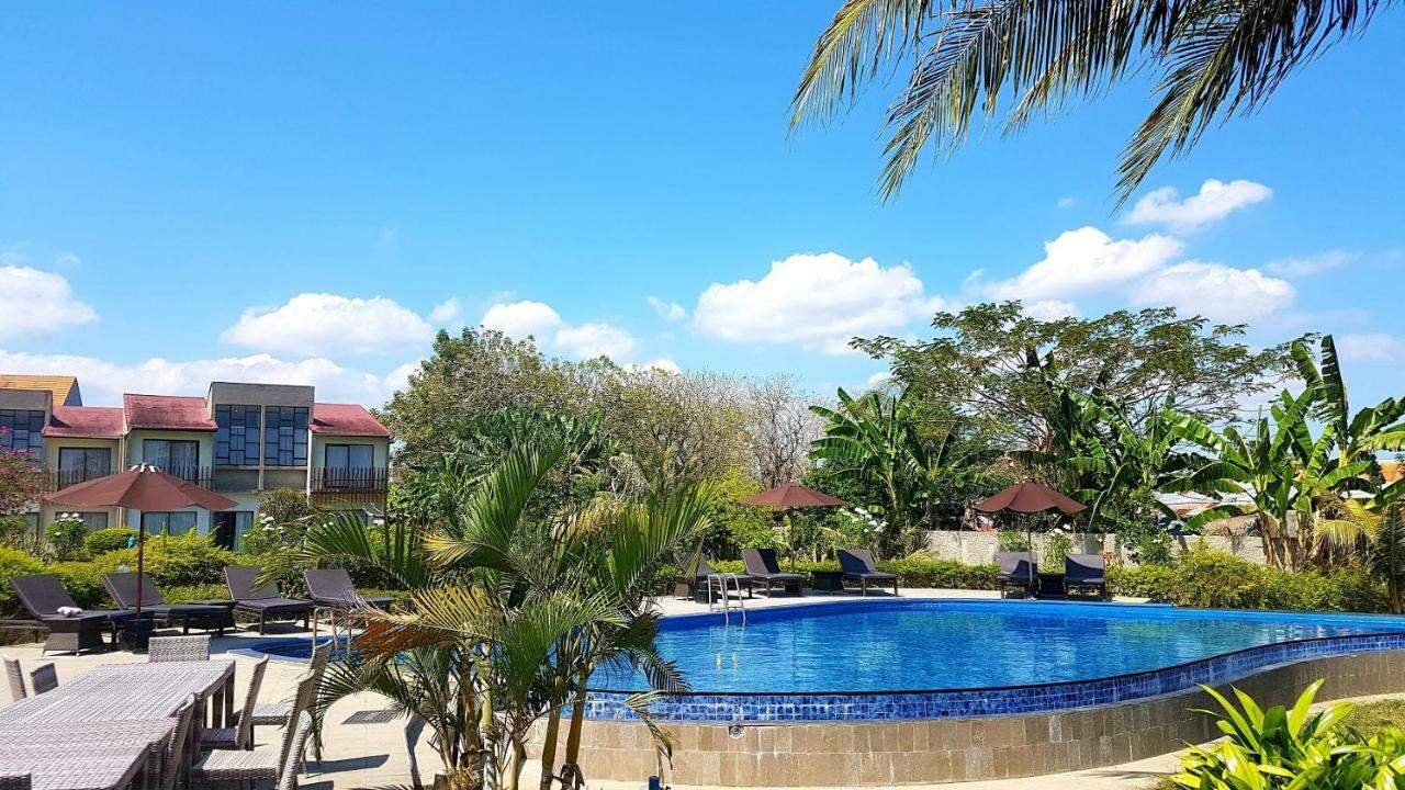 Luwansa Beach Hotel Labuan Bajo Eksteriør billede