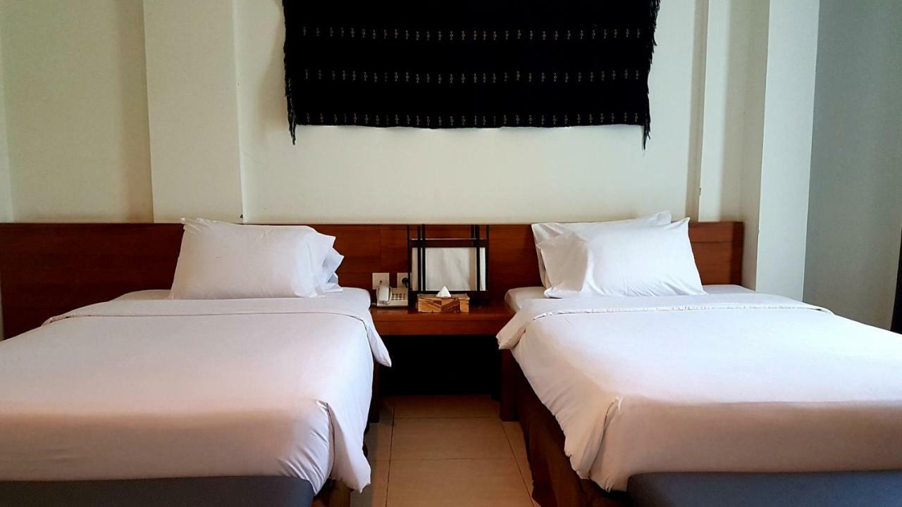 Luwansa Beach Hotel Labuan Bajo Eksteriør billede
