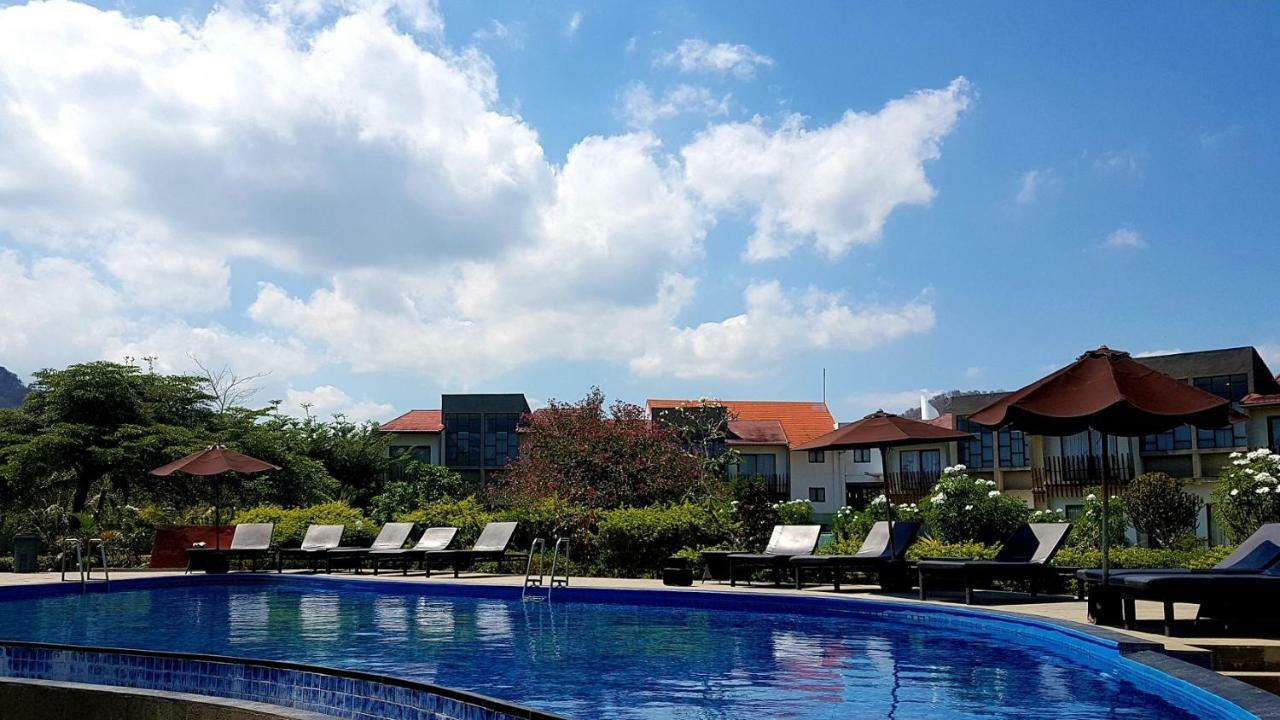 Luwansa Beach Hotel Labuan Bajo Eksteriør billede